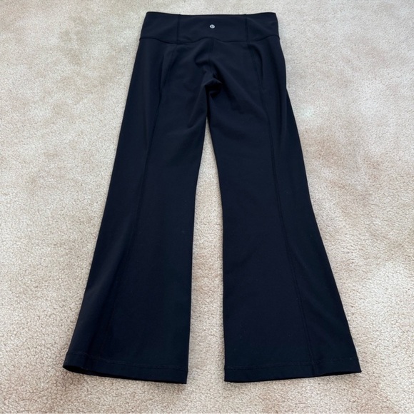 Lululemon Groove Pant III Black Flare High Rise
Yoga Pants Nulu Size 8 reg H6#2 - Picture 4 of 16